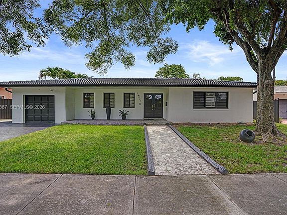 3rd image of 14021 Cypress Ct