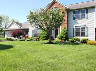 654 N Strickler Rd, Manheim, PA 17545