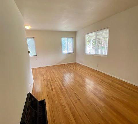 2nd image of 530 W Anapamu St APT A