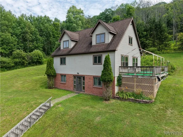 5736 Plum Brook Rd, Great Valley, NY 14741