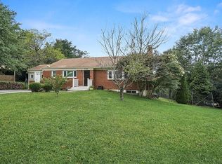 25106 Oak Dr, Damascus, MD 20872