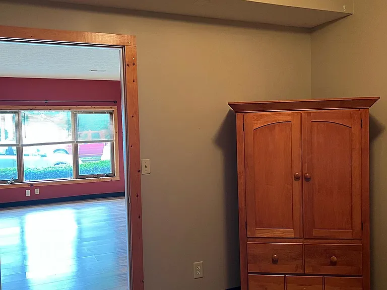 1640 Holdrege St #106 — Photo 6