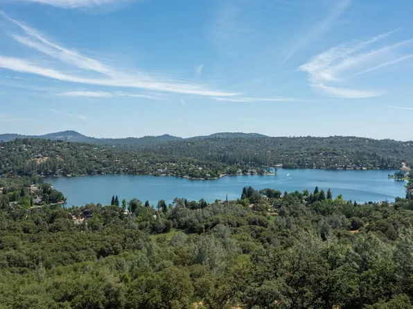 3 Yorkshire Dr, Penn Valley, CA 95946