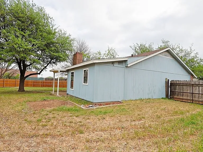 1710 Bob White Ct — Photo 24