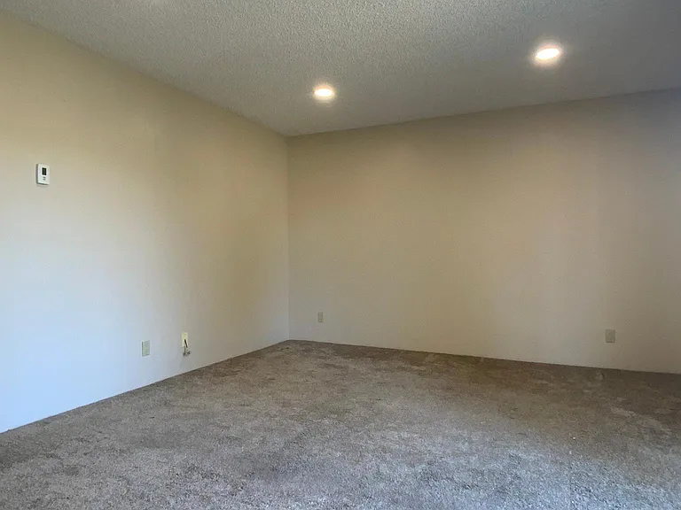 1533 Delucchi Ln #F — Photo 6