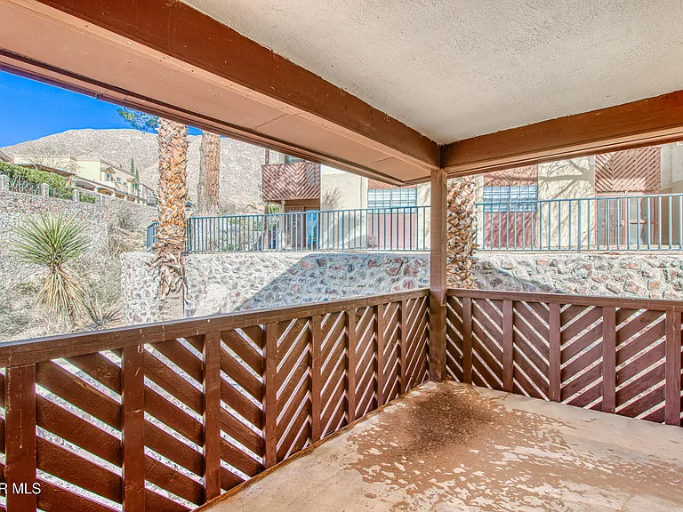 421 Irondale Dr #B — Photo 79