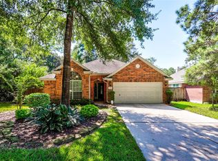 3 Auburn Path Dr, Spring, TX 77382