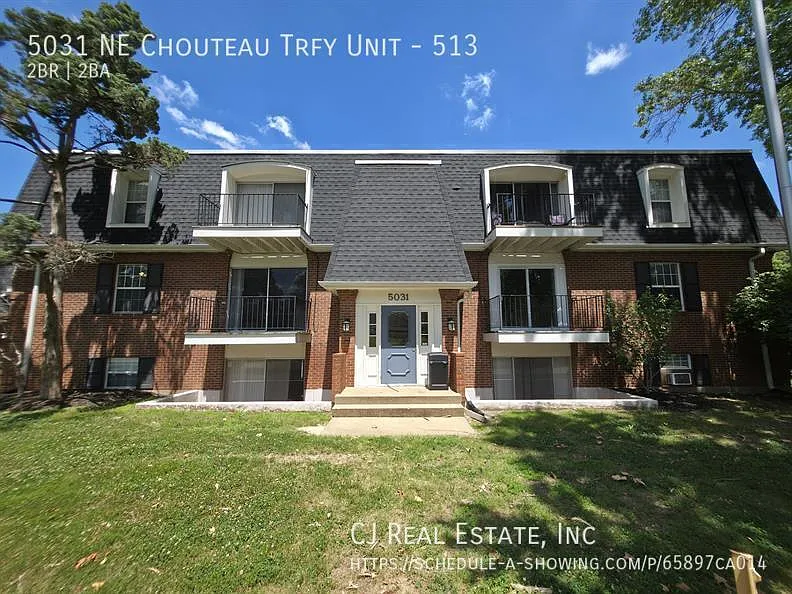 2 bed, 1.5 bath, $995 — Photo 2