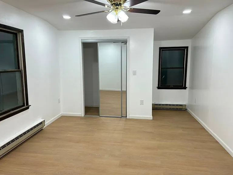 709 Scott St — Photo 6
