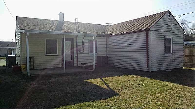 2nd image of 2720 Share St