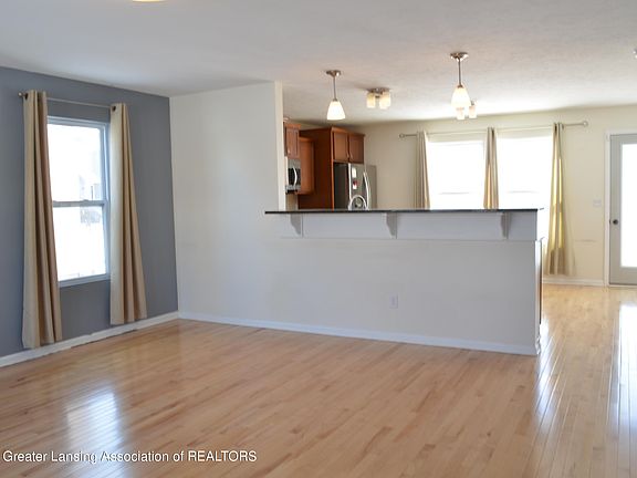 3rd image of 509 Nantucket Dr #10