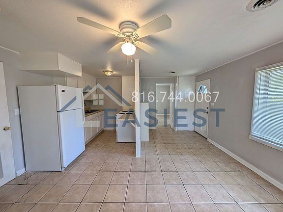 3rd image of 8832 N Forest Ave