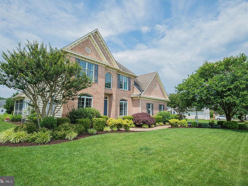 1st image of 6074 Bridle Ct