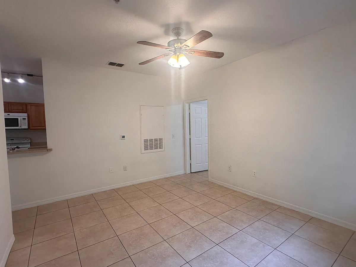 Building Photo - 854 Grand Regency Point #103