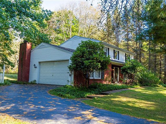 4th image of 174 Wembley Dr