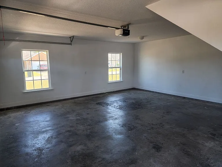 114 Miller St NE — Photo 18