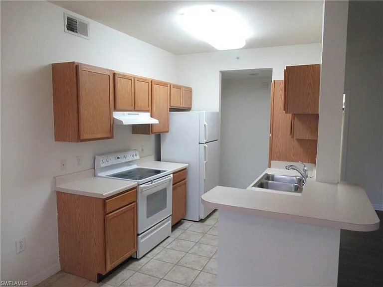 7935 Preserve Cir #413 — Photo 9