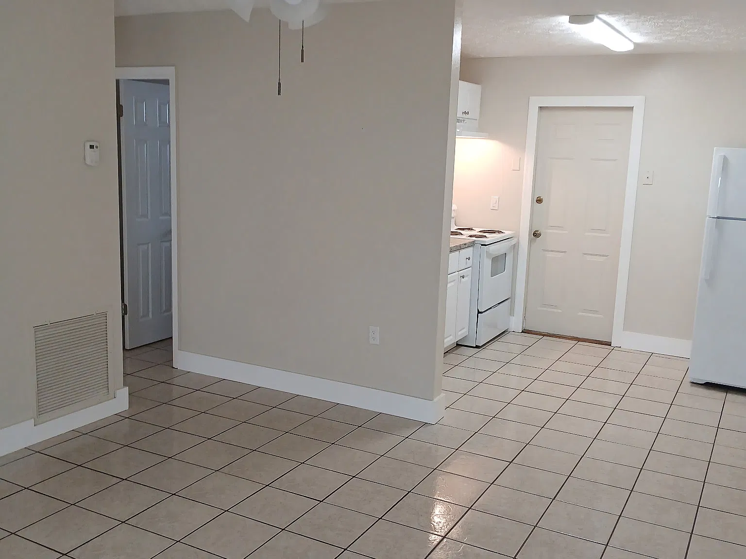 2 bed, $1,400 — Photo 2