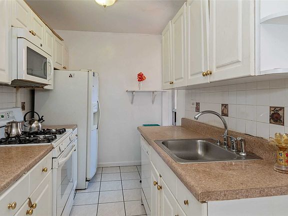 3rd image of 33-04 91st St #2L