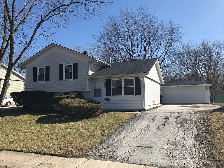 22127 Belmont Rd — Photo 1