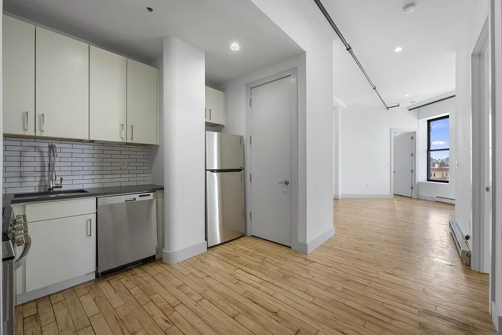 1381 Myrtle Avenue — Photo 2