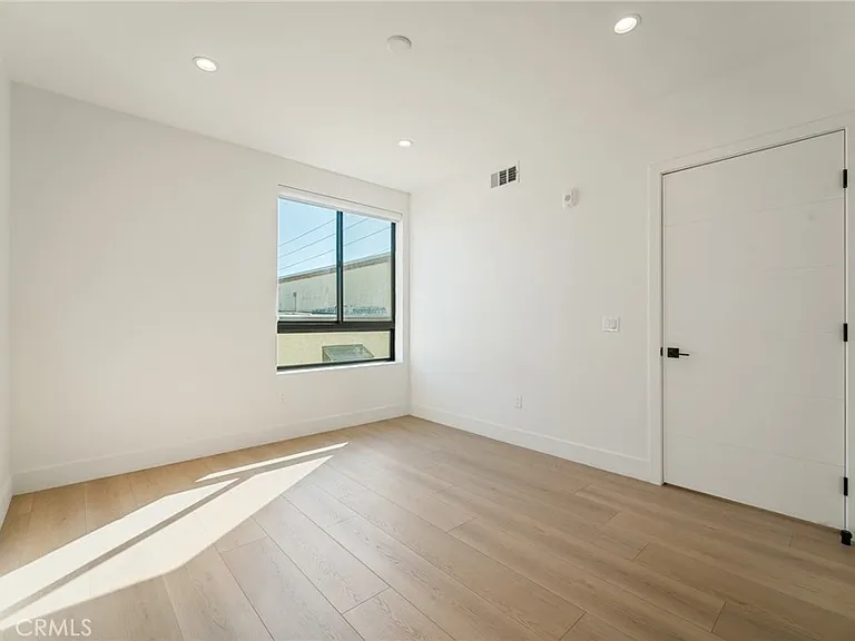 7510 Sepulveda Blvd #204 — Photo 18