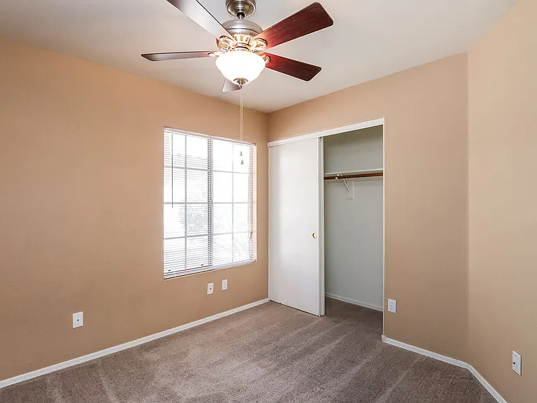 146 W Melody Ct — Photo 11