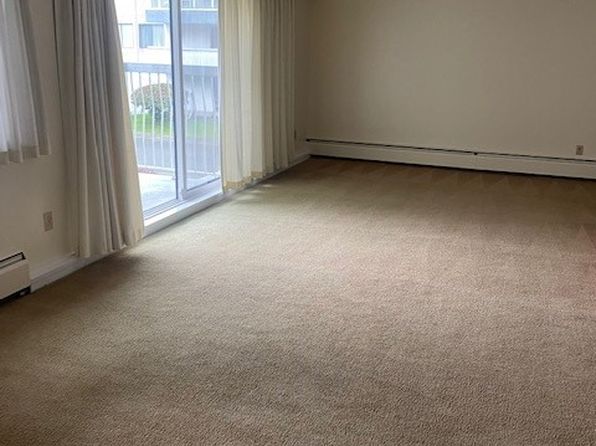 2 bedroom rental in Richmond — photo 8