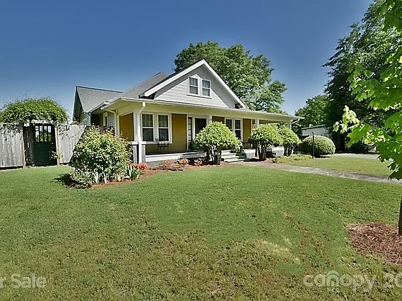 215 N Main St Grover Nc 28073 Mls 3736804 Zillow