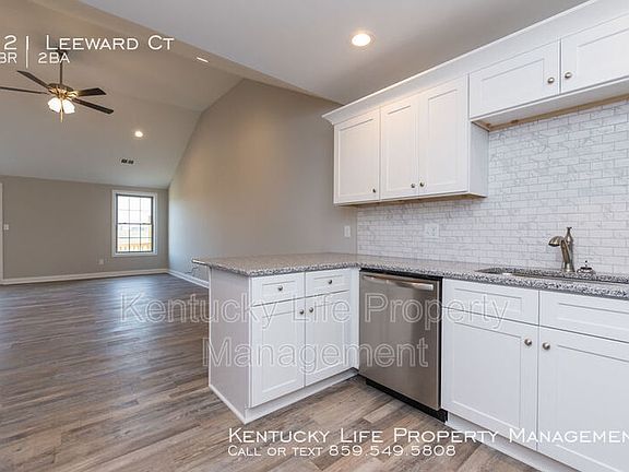 4th image of 725 Leeward Ct #1