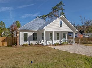 129 Village Dr, Saint Simons Island, GA 31522