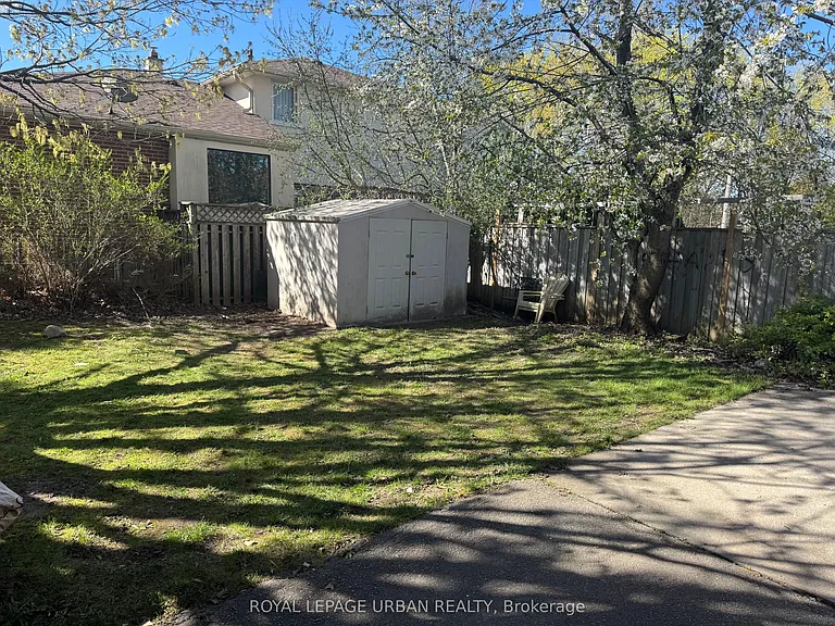 126 Marilake Dr — Photo 17