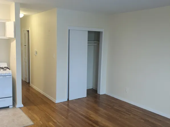 86-19 Elmhurst Avenue image 3 of 5