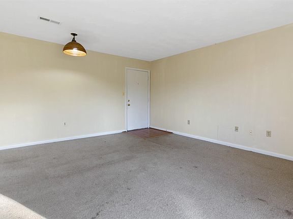 3rd image of 876 Newport Ter #876