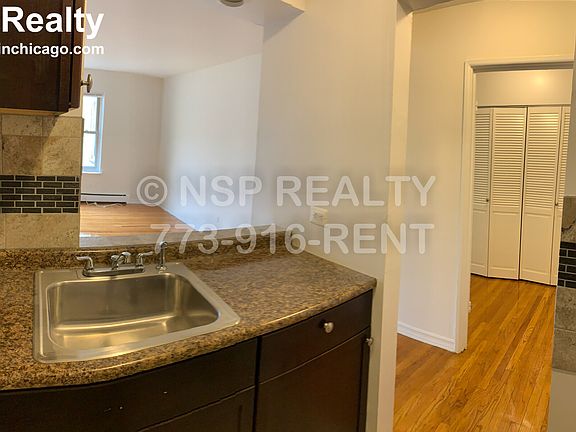 4th image of 6830 N Sheridan Rd APT 561