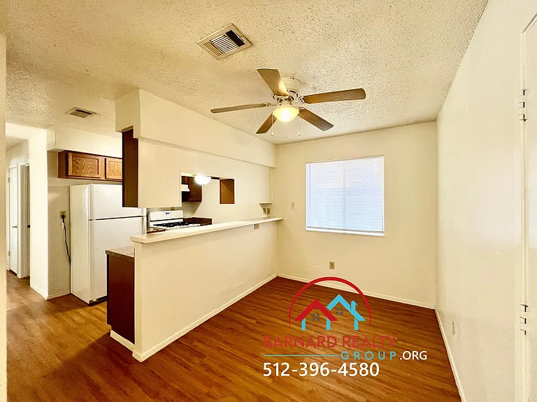 809 Allen St — Photo 5