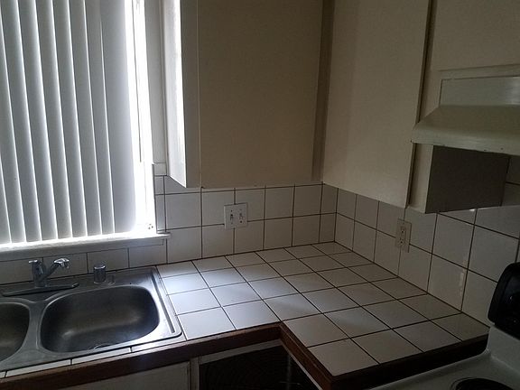 3rd image of 5655 E Huntington Ave APT 106