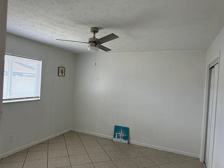 912 SE 13th St #3 — Photo 9