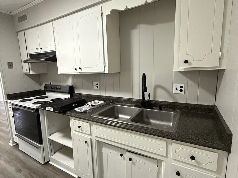 207 Highland St #1 — Photo 4