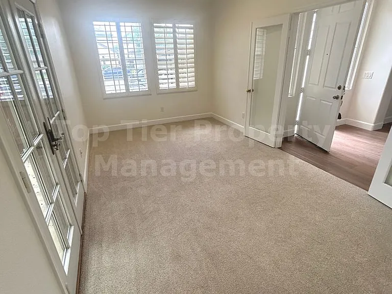3892 Stoneridge Rd — Photo 5