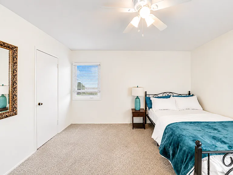 8347 California Ave — Photo 17