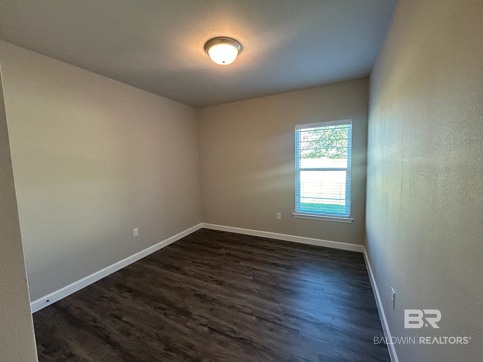 3 bed, 2.0 bath, 1450 sqft, $1,850 — Photo 2