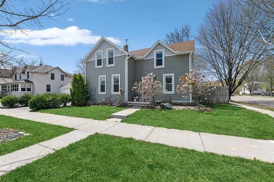 1st image of 323 N Cedar St
