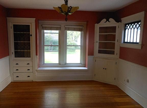 4th image of 236 W Friendship St