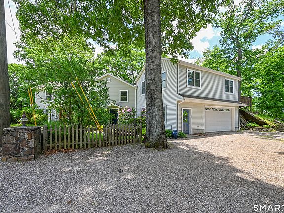 3rd image of 4 Hillside Road