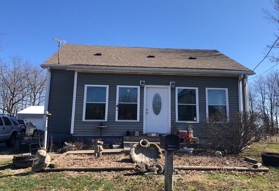 1st image of 221 S Marion St