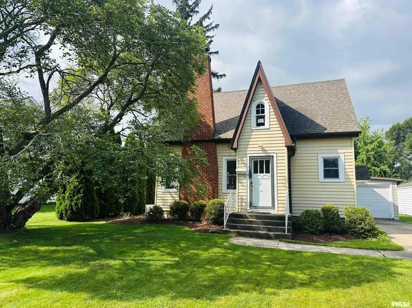 310 E Adams St, Morton, IL 61550