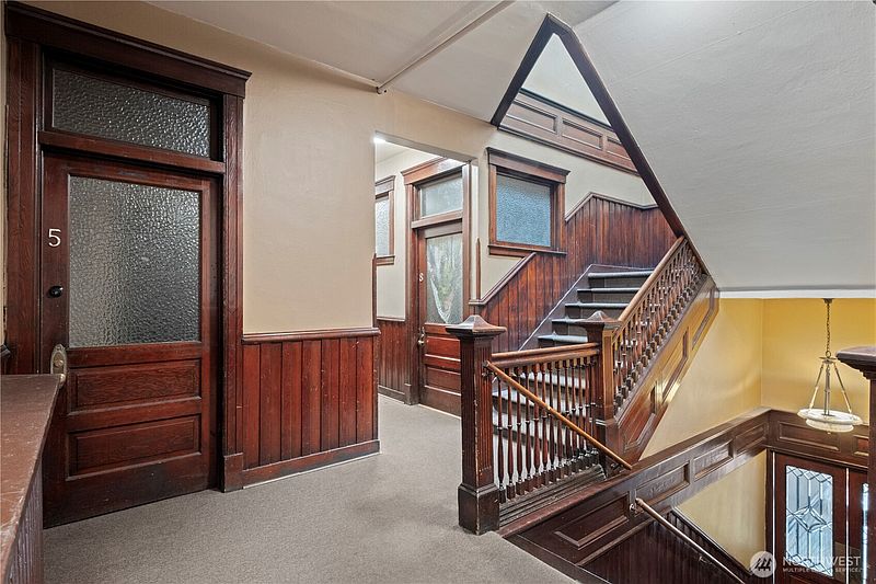 2nd image of 176 S Howard Street