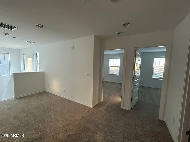 9938 W Piccadilly Rd — Photo 6