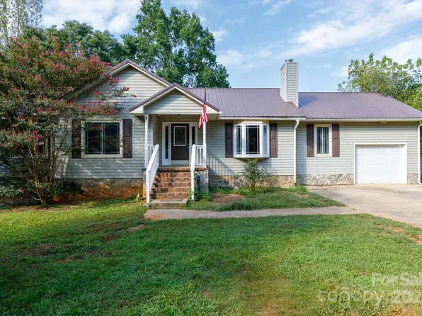 200 Nottingham Dr, York, SC 29745